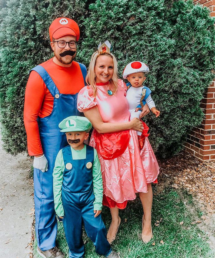 35 Best Family Halloween Costumes Matching Ideas For 2023