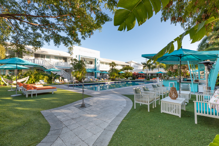 Back Door Bamby 15Th Anniversary At The Vagabond Miami Miami New