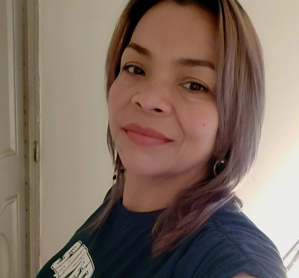 5 Tips: How to Find the Hottest MILFs